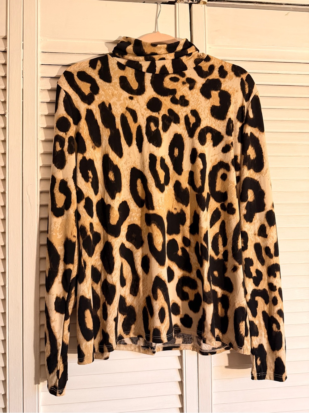 Leopard Print Long Sleeve Open back Turtleneck Top